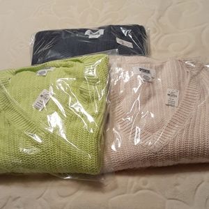 3 pink V.S v-neck sweater